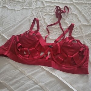 NWT Strappy Heart Open Cup Bra
